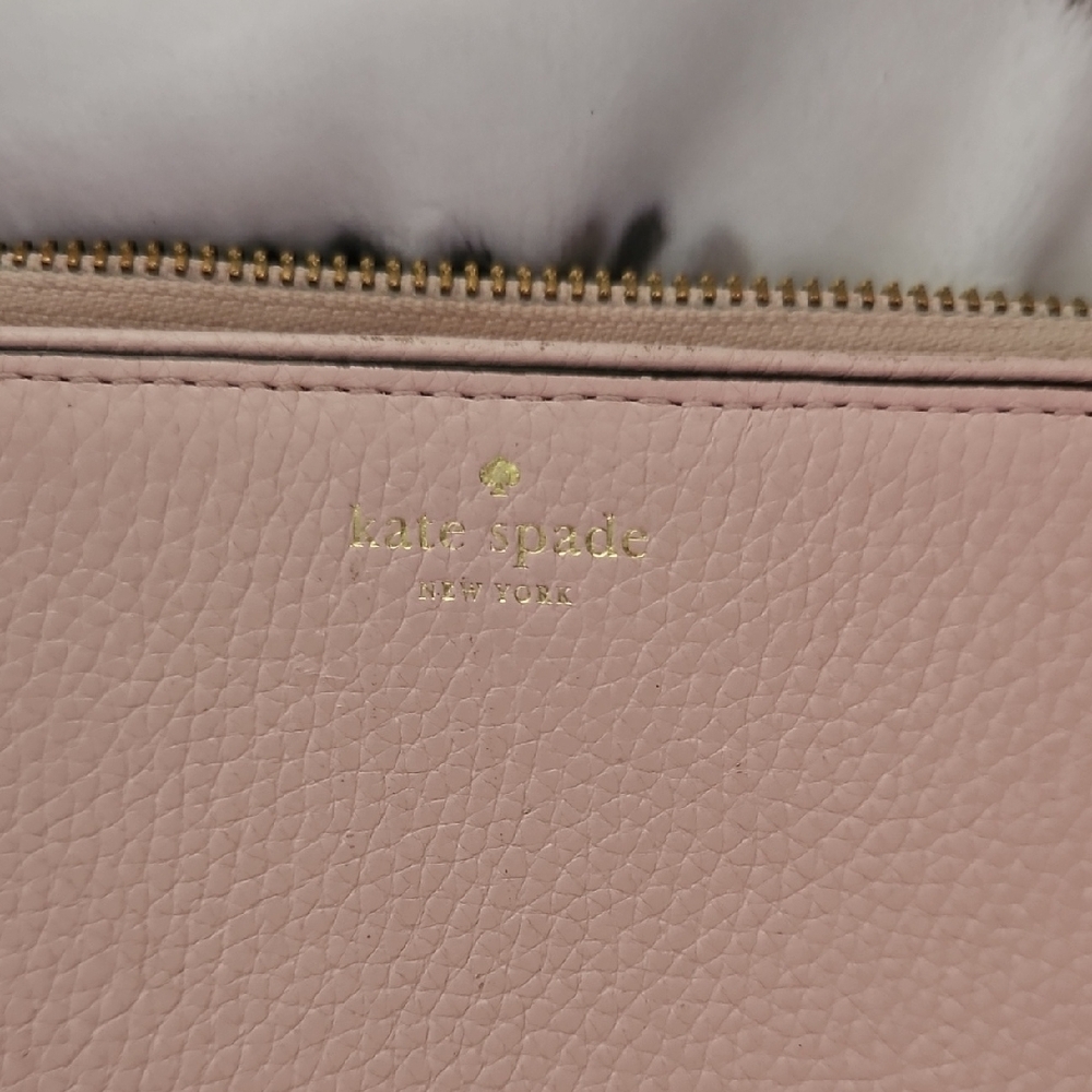 Pink Wallet - Picture 2 of 5